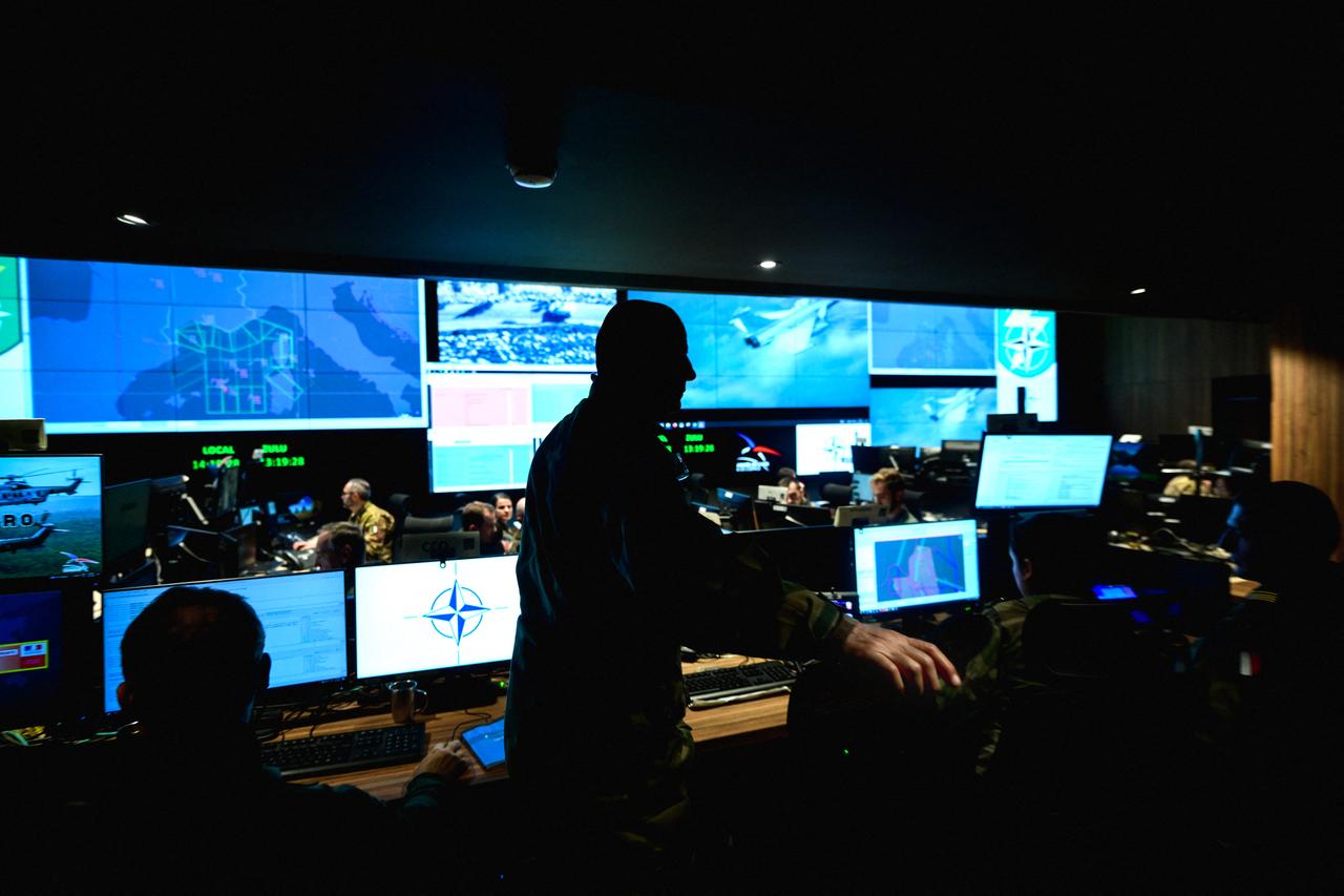 French soldiers take part in the 'Steadfast Dagger' exercise at the CAPCODA in the Lyon–Mont Verdun Air Base (Base 942), northwest of Lyon, Dec. 3, 2025. (AFP Photo)