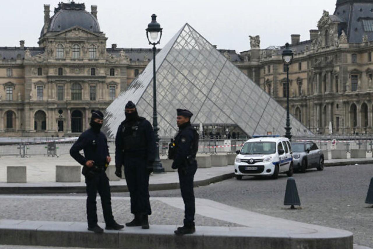 Louvre leak of dirty water damages 400 rare books in Egyptian Antiquities Department