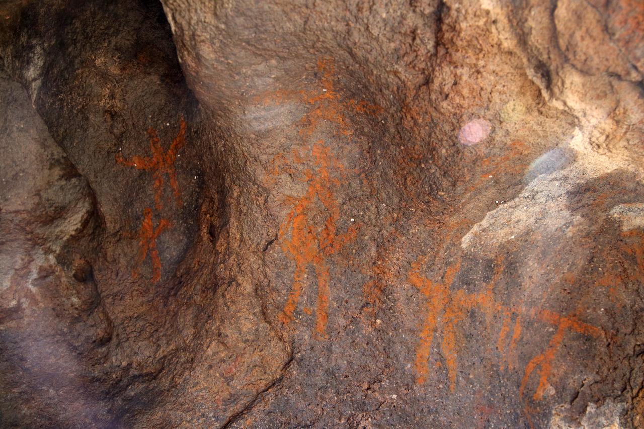 Rock paintings with human figures in Türkiye's Kayseri may date back to Neolithic Age 
