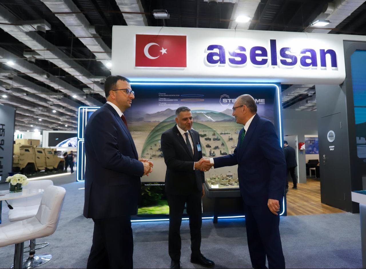 Türkiye's Ambassador to Cairo, Salih Mutlu Sen, visited the Aselsan booth at the exhibition, December 5, 2025. (AA Photo)