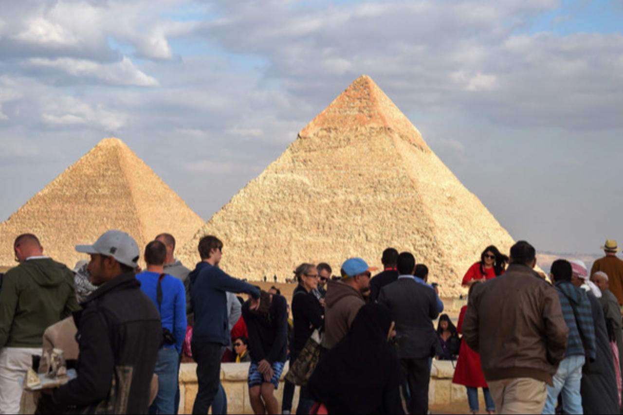 Egypt denies rumors of visa fee increase amid online claims