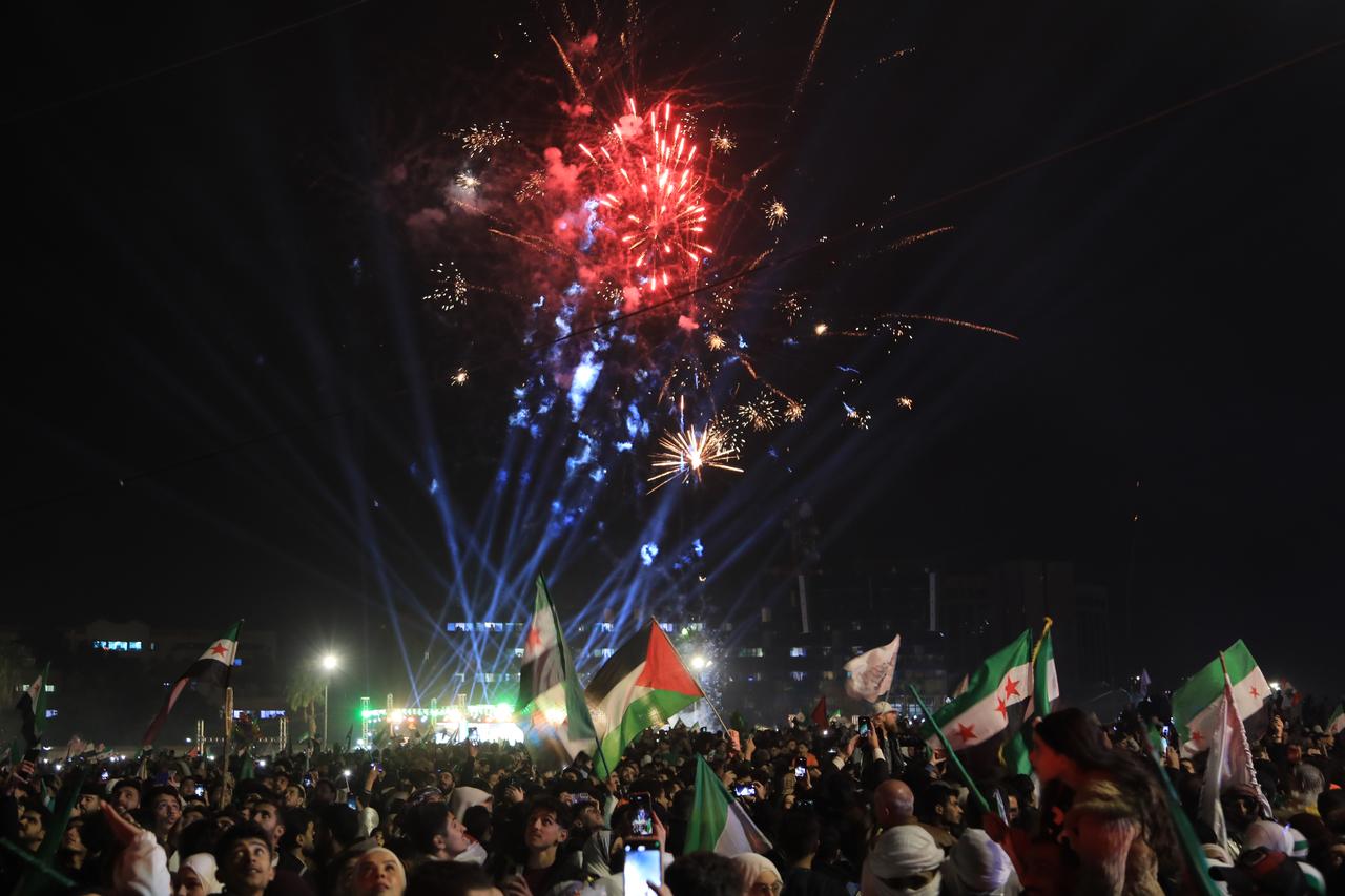 SDF detains Raqqa protester for raising banner on Syria Liberation Day