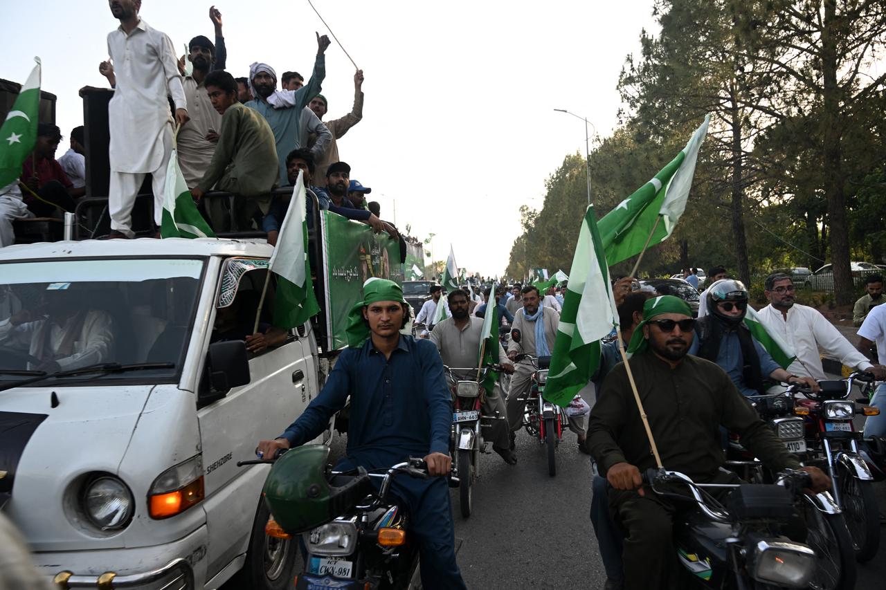 Demonstrators carrying Pakistan's national flags participate in an anti-India protest in Islamabad, Pakistan on May 10, 2025. (AFP Photo)