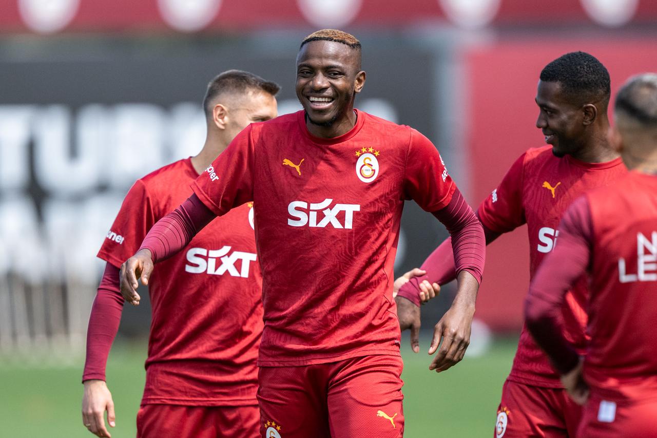 Galatasaray's Osimhen participates in a training session in Istanbul, Türkiye, on May 12, 2025, ahead of their Ziraat Turkish Cup final against Trabzonspor. (AA Photo)