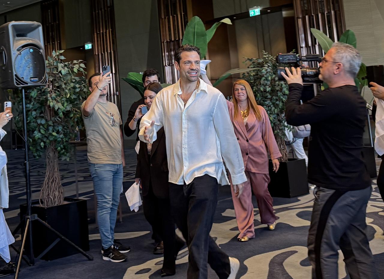 Konstantinos Argiros, one of Greeces most popular artists, met with members of the press at Hilton Istanbul Bosphorus, Türkiye, May 12, 2025. (AA Photo))