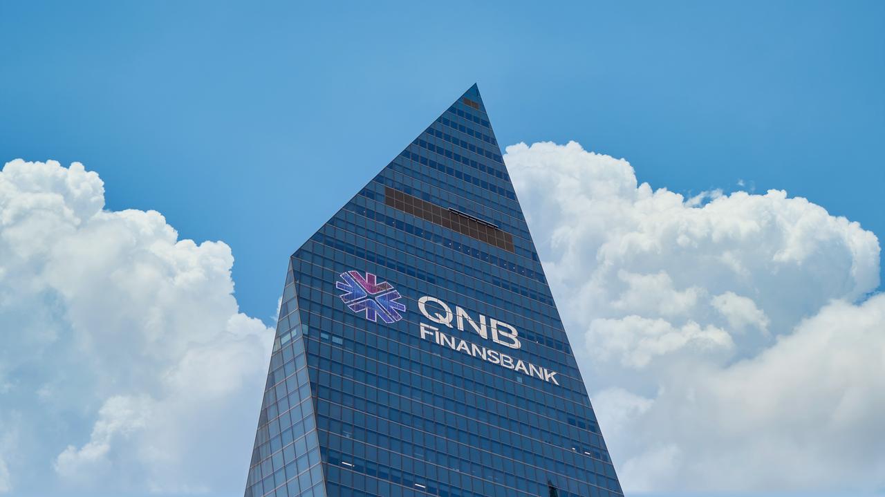 QNB Finansbank headquarters skyscraper in Istanbul, Türkiye, on November 5, 2017. (Adobe Stock Photo)