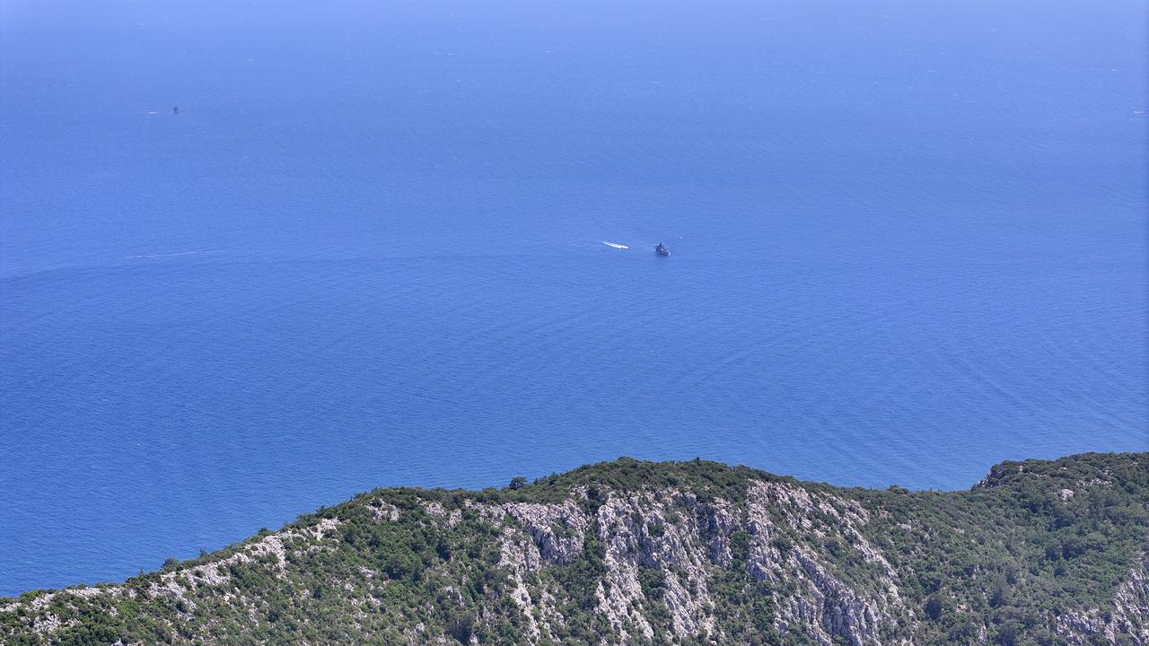 Turkish Navy SH-70 helicopter makes emergency landing off the coast of Antalya due to technical failure in Türkiye on May 13, 2025. (AA Photo)