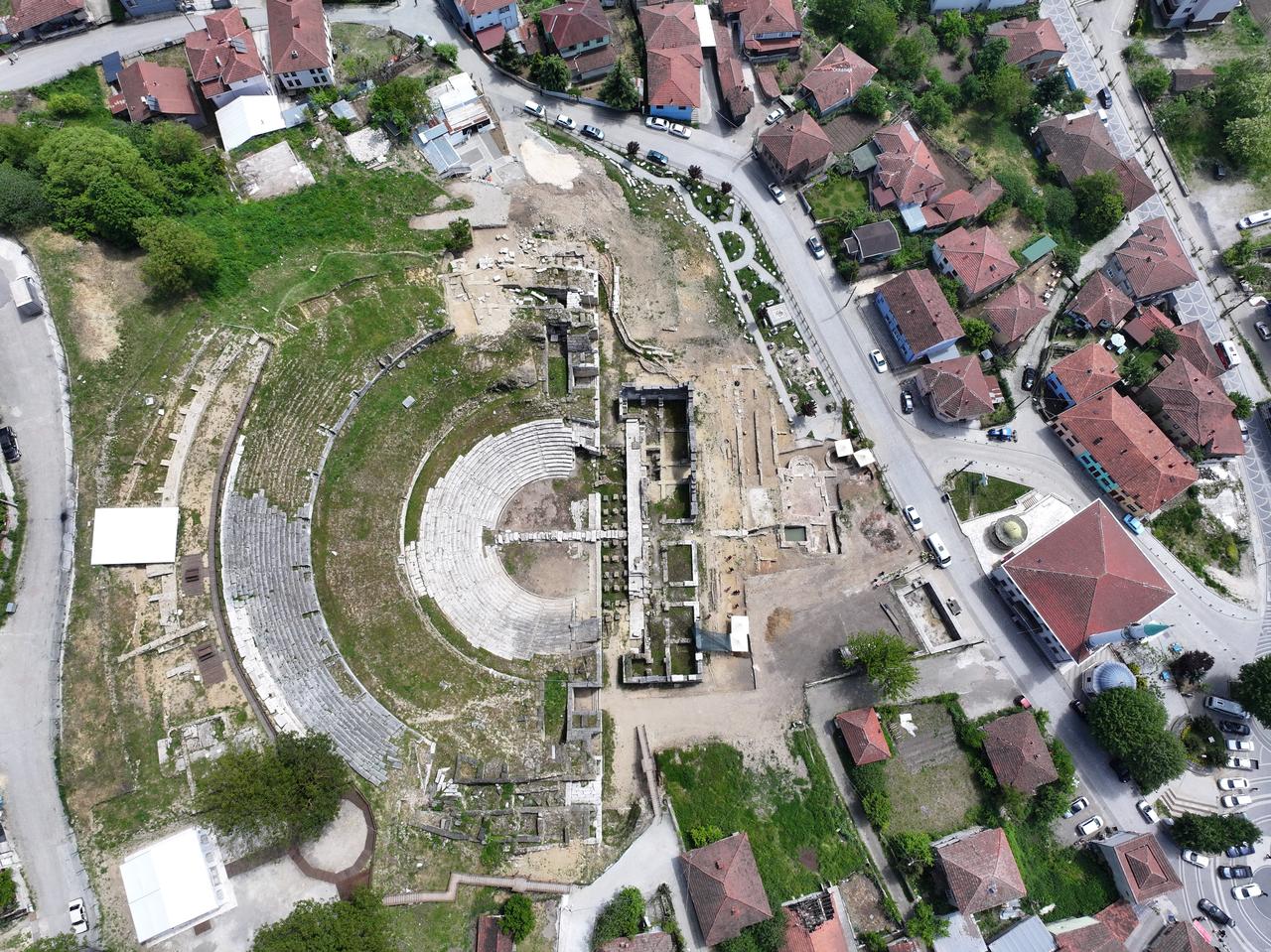 An aerial view of the Roman theater in the ancient city of Prusias Ad Hypium in the Konuralp region of Duzce, Türkiye, May 12, 2025. (AA Photo)
