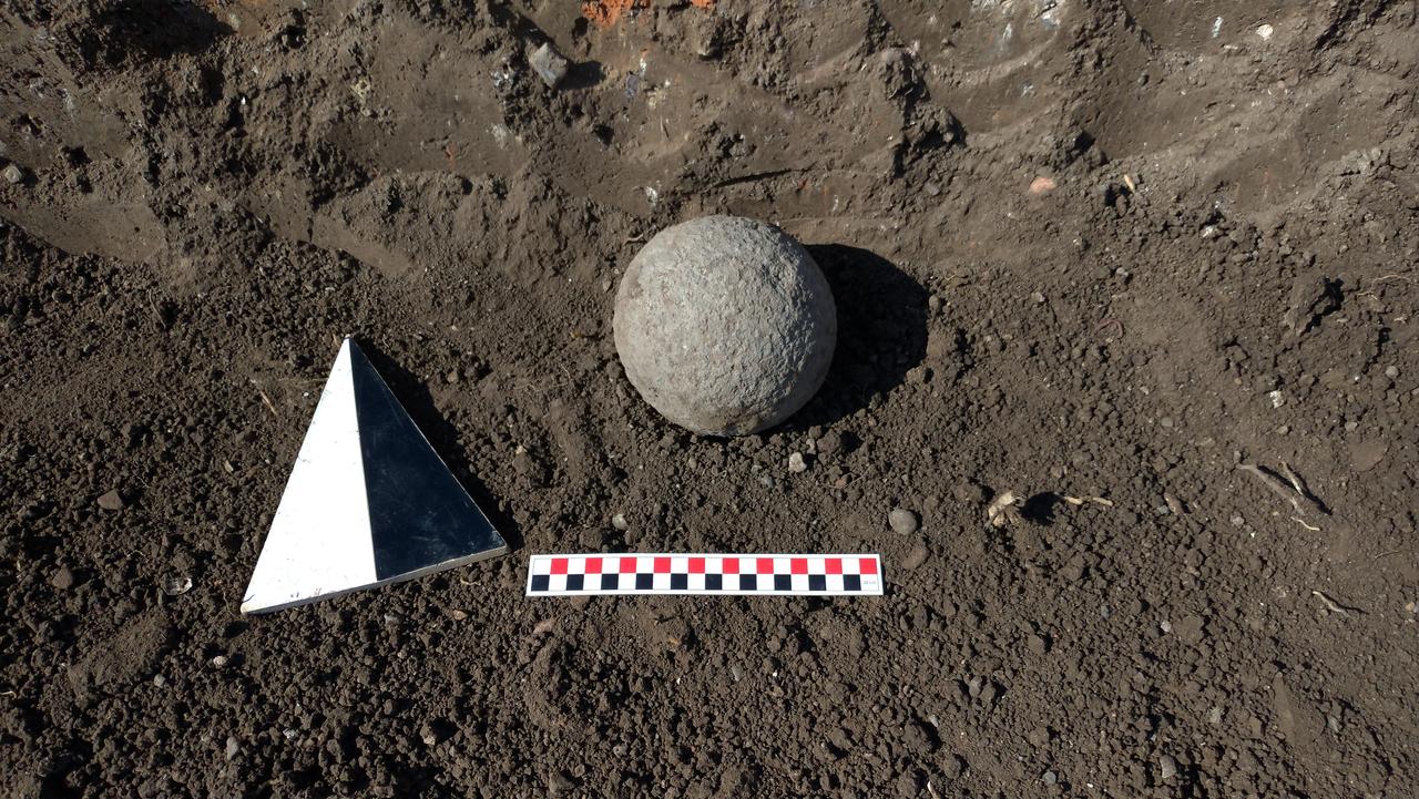 Ottoman cannonball found in the ancient city of Prusias Ad Hypium in the Konuralp region of Duzce, Türkiye, September 21, 2022. (Photo via Koray Erdogan/Türkiye Today)