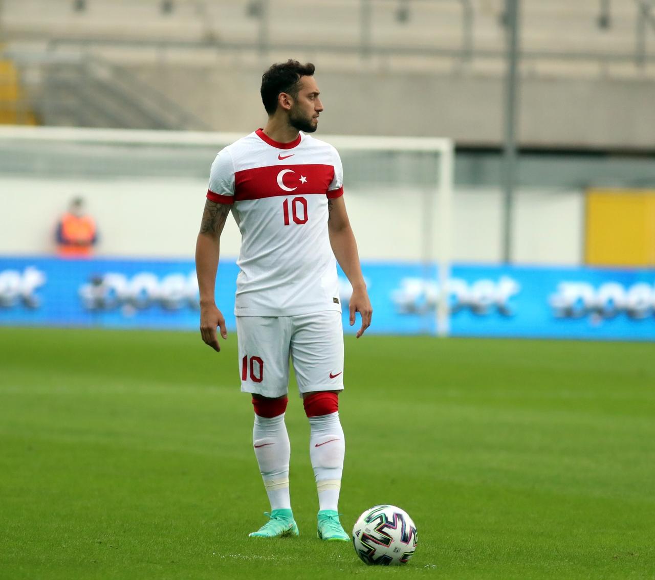 Calhanoglu represent Türkiye in many crucial games. Photo was taken on Jun 3, 2021. (X/@MilliTakimlar)) ()