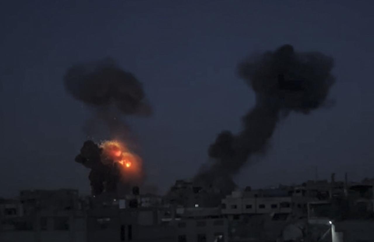 Smoke rises from the residential areas following the Israeli attacks on Jabalia Refugee Camp on May 02, 2025. (AA Photo)