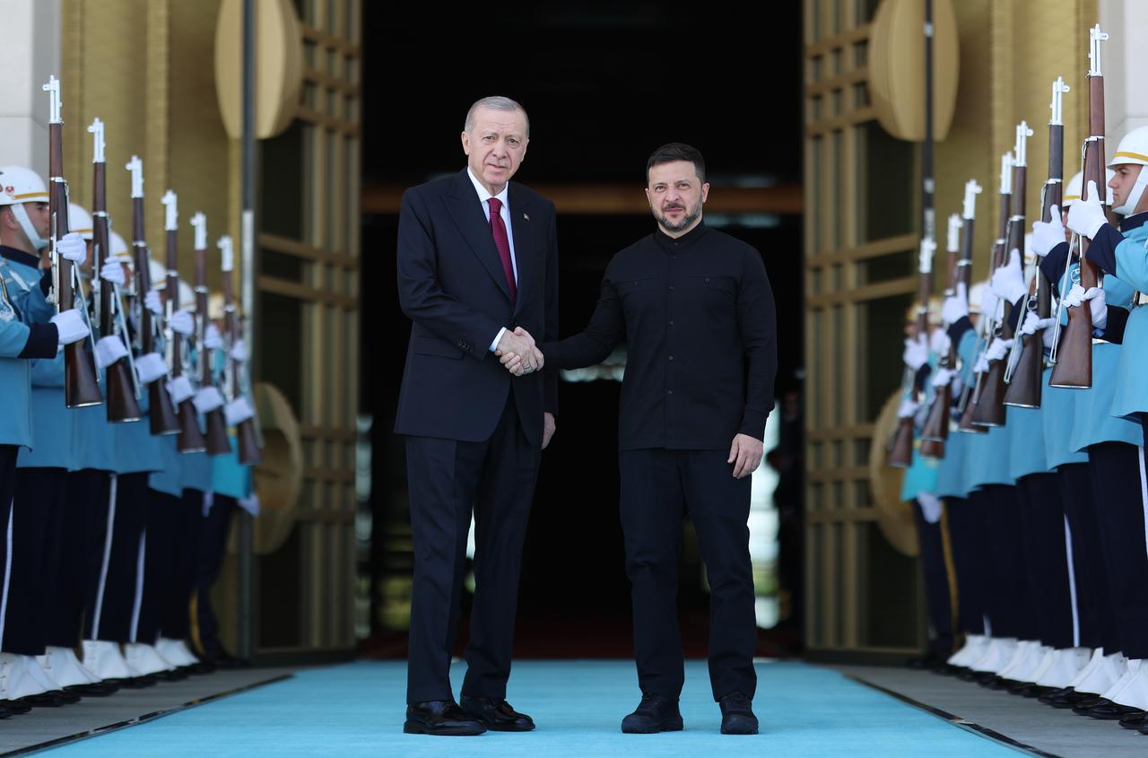 President Recep Tayyip Erdogan welcomes Ukrainian President Volodymyr Zelenskyy at the Presidential Complex in Ankara, Türkiye on May 15, 2025. (AA Photo)