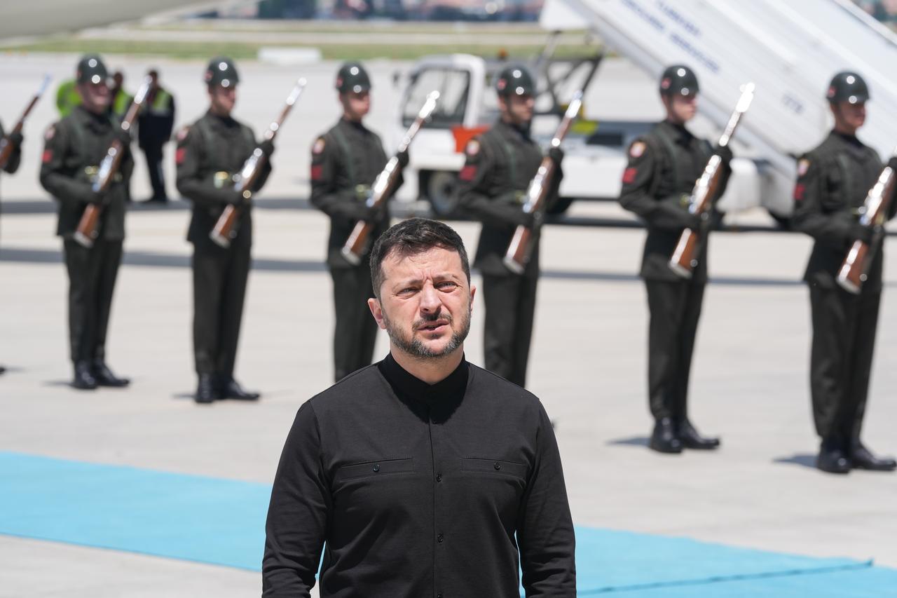 Ukrainian President Volodymyr Zelenskyy arrives in Turkish capital to meet with Turkish President Recep Tayyip Erdogan in Ankara, Türkiye on May 15, 2025. (AA Photo)