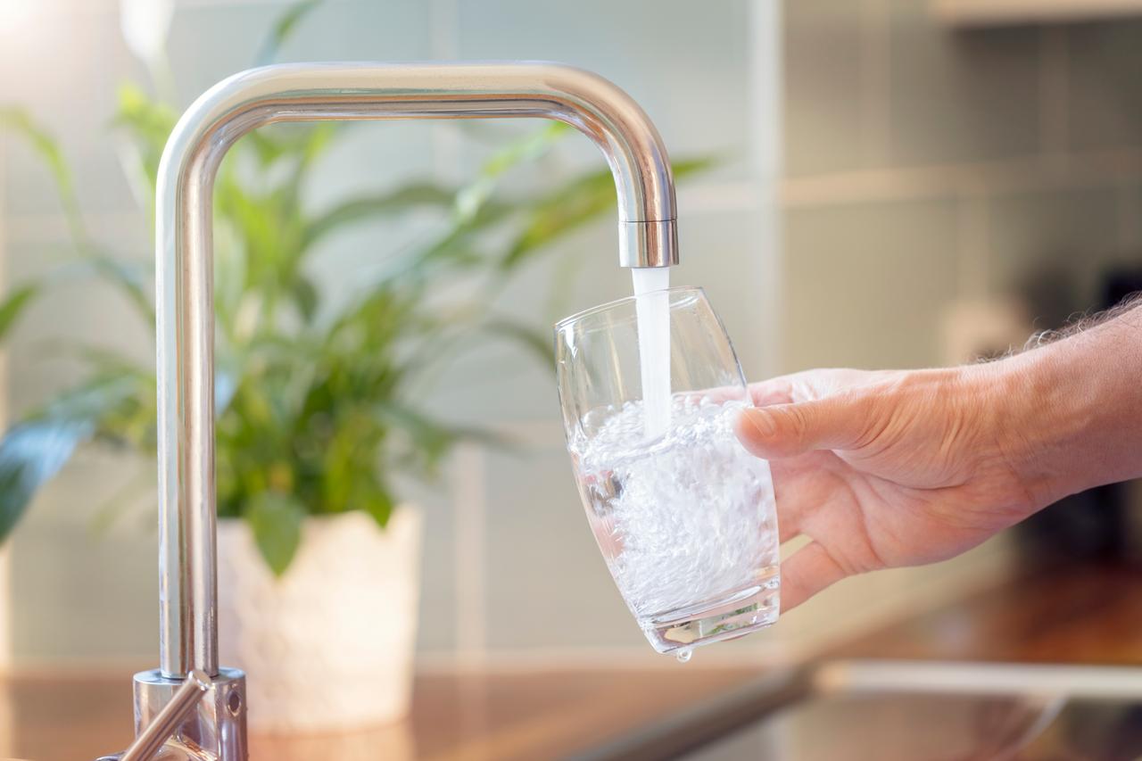 File photo shows a person filling a glass with tap water in a modern kitchen, accessed on May 15, 2025. (Adobe Stock Photo)File photo shows a person filling a glass with tap water in a modern kitchen, accessed on May 15, 2025. (Adobe Stock Photo)