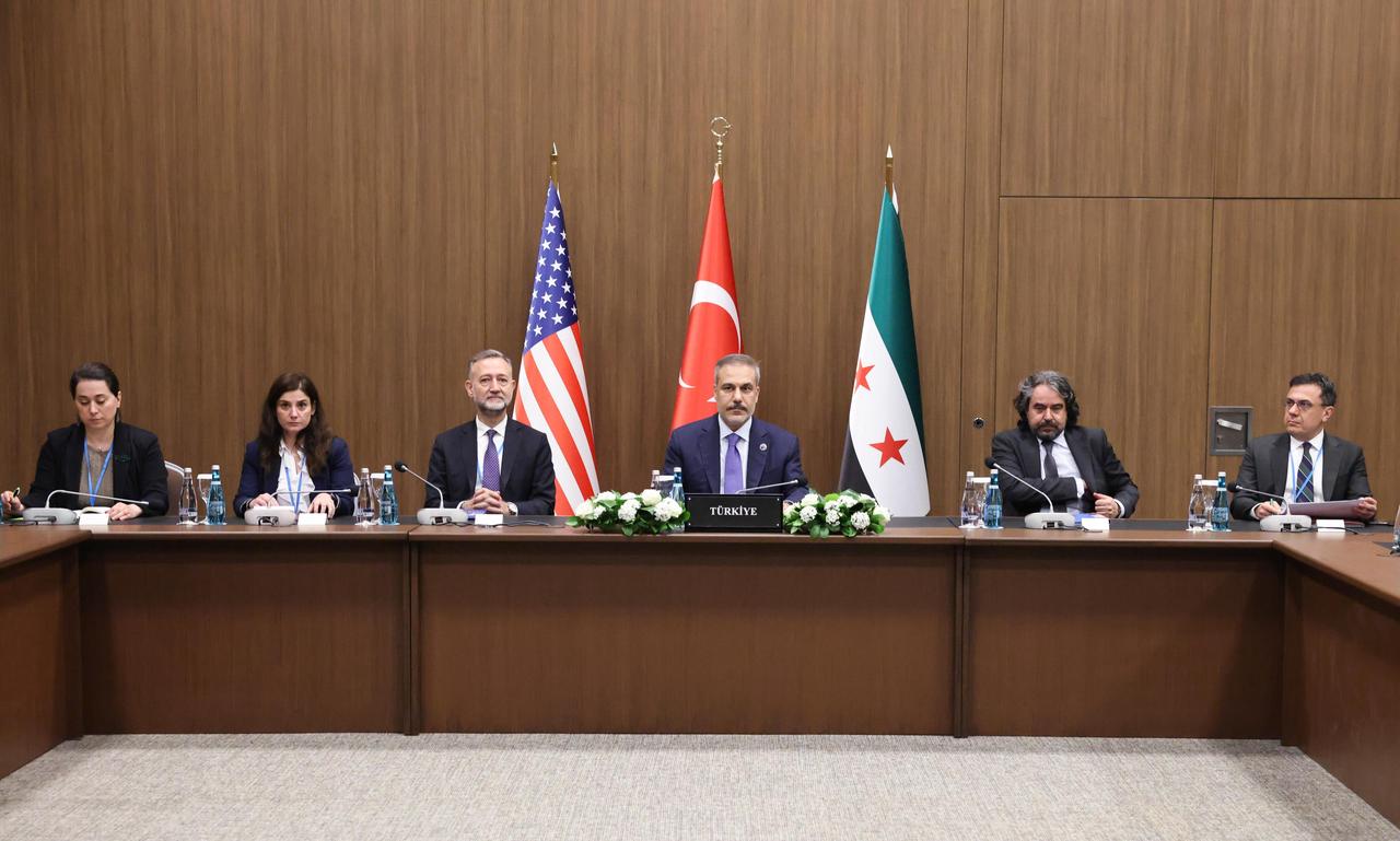 Foreign Minister Hakan Fidan (C), US Secretary of State Marco Rubio and Syrian Foreign Minister Assad Hassan Shayban attend the Türkiye-US-Syria trilateral meeting held on the occasion of the NATO Foreign Ministers' Informal Meeting at the NEST Congress Center in Antalya, Türkiye on May 15, 2025. (AA Photo)