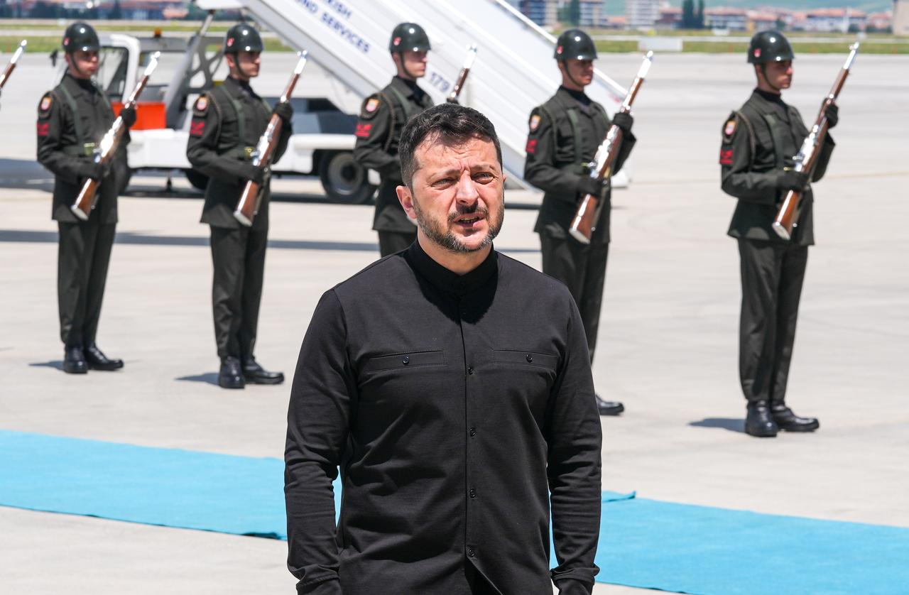 Zelenskyy arrives in Ankara for talks with Erdogan ahead of Russia-Ukraine meeting