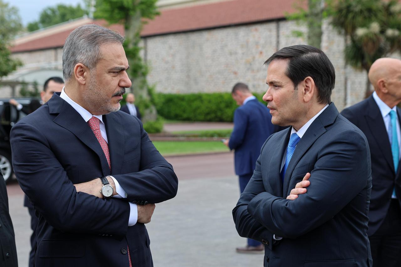 ISTANBUL, TURKIYE - MAY 16: Turkish Foreign Minister Hakan Fidan and US Secretary of State Marco Rubio are seen ahead of the Turkiye-US-Ukraine Trilateral Meeting at Dolmabahce Presidential Office in Istanbul, Turkiye on May 16, 2025. ( Arda Küçükkaya - Anadolu Agency )