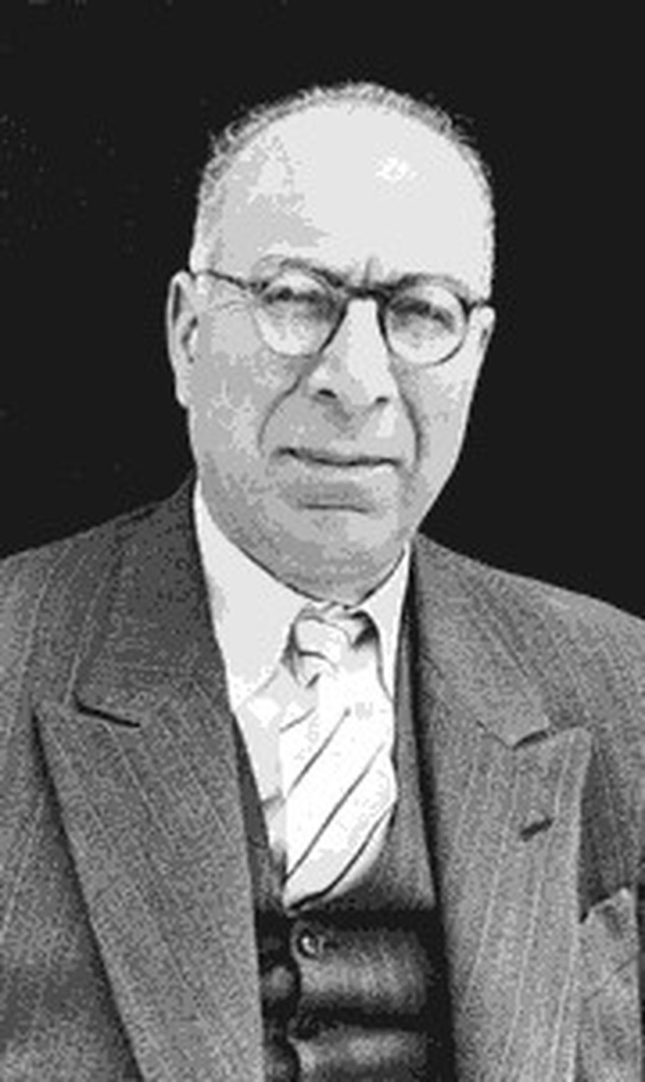 Syrian-Chilean author Mahyar Benedicto Chuaqui in the magazine Mundo Arabe, Jan. 15, 1952. (Photo via Mundo Arabe)