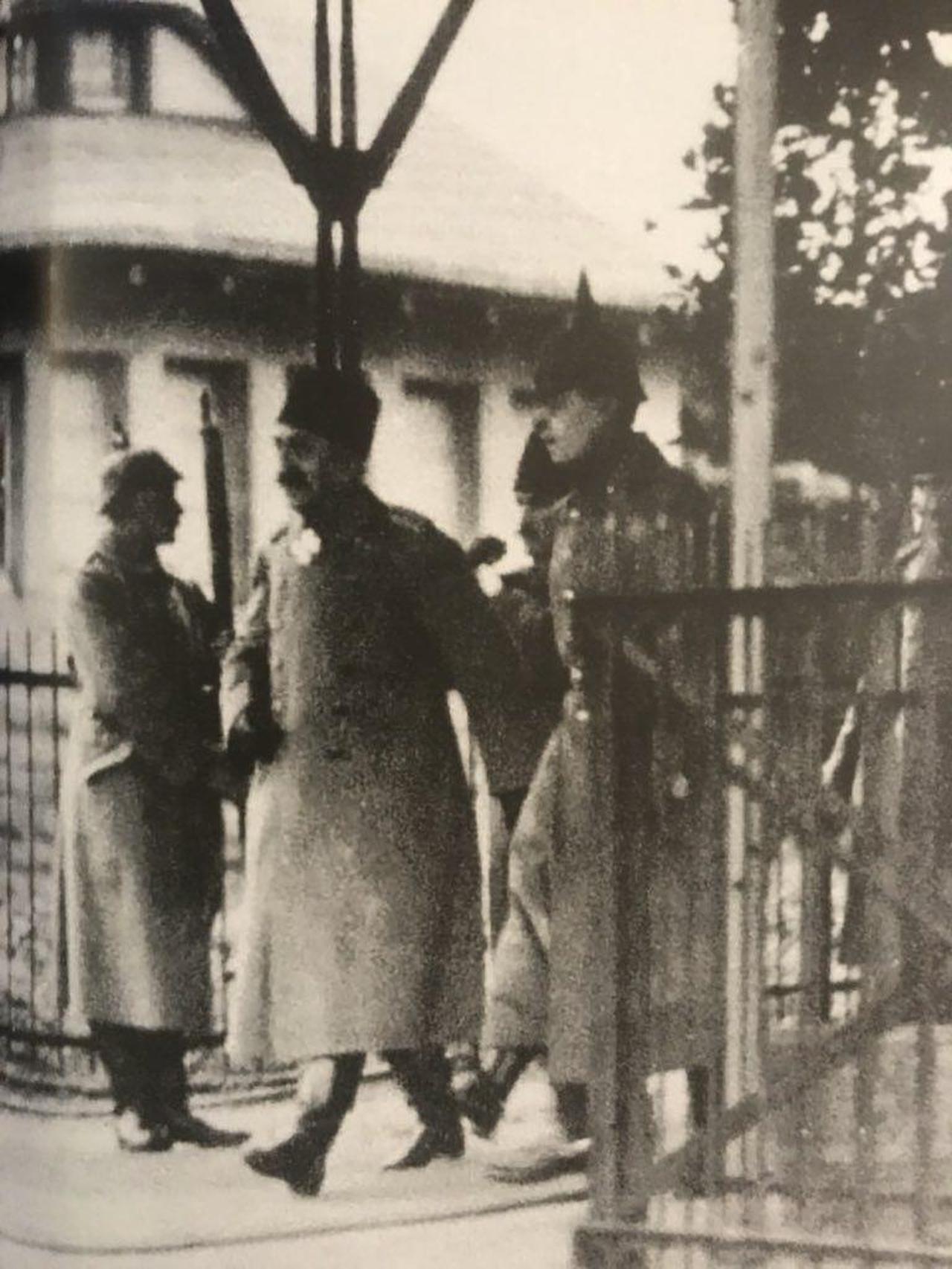 Sultan Vahidettin (Front) accompanied by Mustafa Kemal Pasha (Back) on a trip to Essen to see the situation in Germany during the World War I, December 21, 1917. (Photo via Consulate General of Türkiye in Essen)