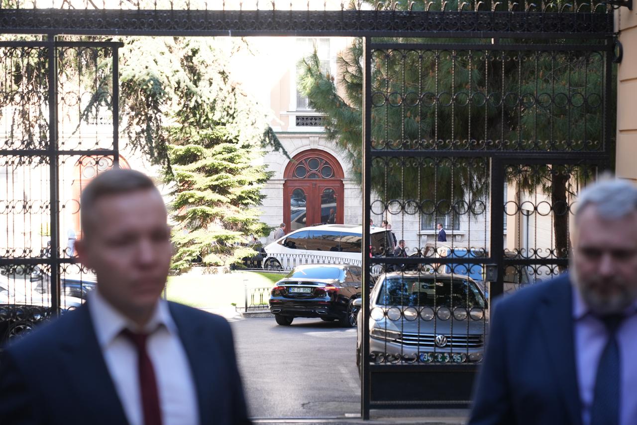 Russia-Ukraine peace talks set to begin in Istanbul as delegations confirmed