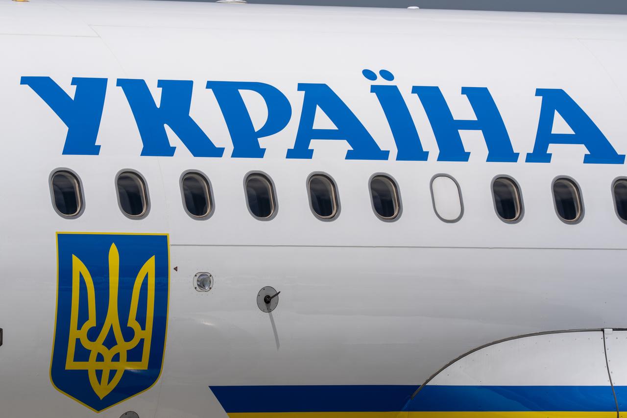 ANKARA, TURKIYE - MAY 15: The Ukrainian presidential ACJ319 carrying Ukrainian President Volodymyr Zelenskyy lands in Ankara, Turkiye on May 15, 2025. Zelenskyy arrived in Ankara to meet with the Turkish President Recep Tayyip Erdogan ahead of peace talks with Russia. ( Muhammed Selim Korkutata - Anadolu Agency )