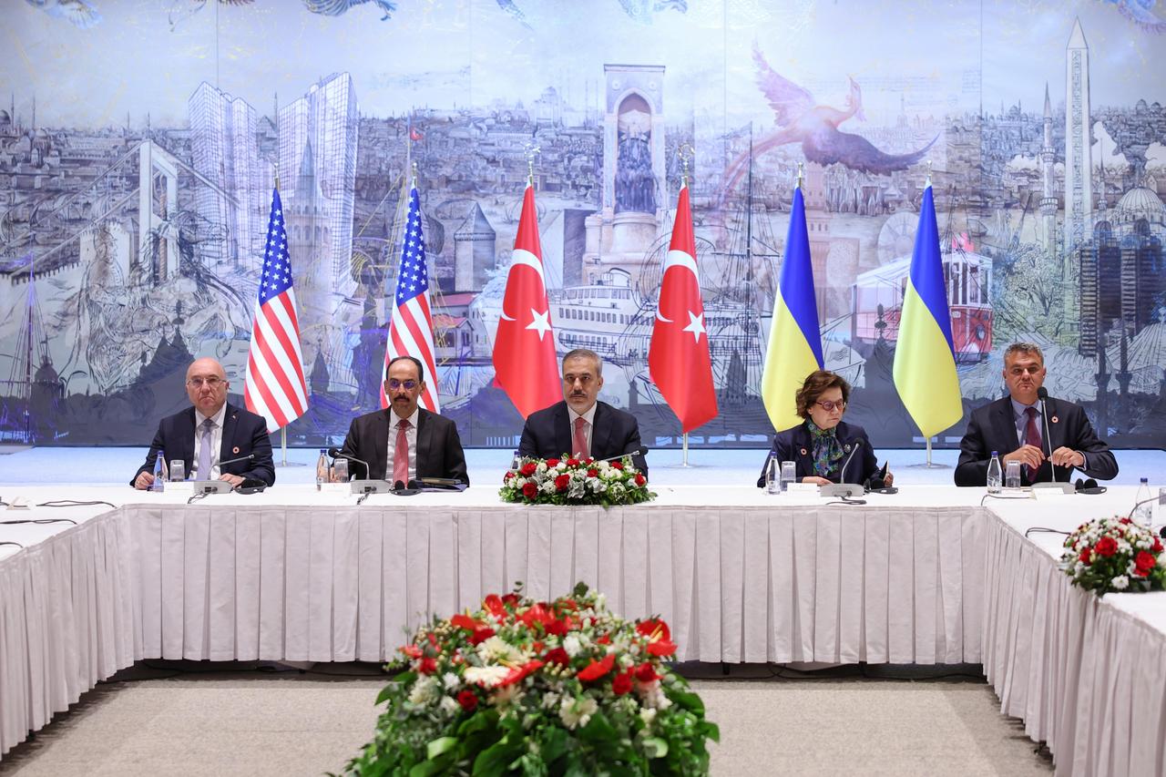 US-Ukraine-Türkiye trilateral peace talks end in Istanbul