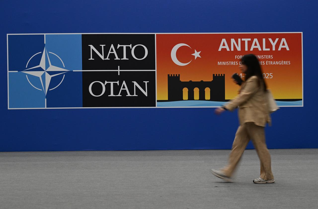 ANTALYA, TURKIYE - MAY 15: Press members are seen during the NATO Foreign Ministers Informal Meeting at the NEST Congress Center in Belek, Antalya, Turkiye on May 15, 2025. ( Ra?it Aydo?an - Anadolu Agency )