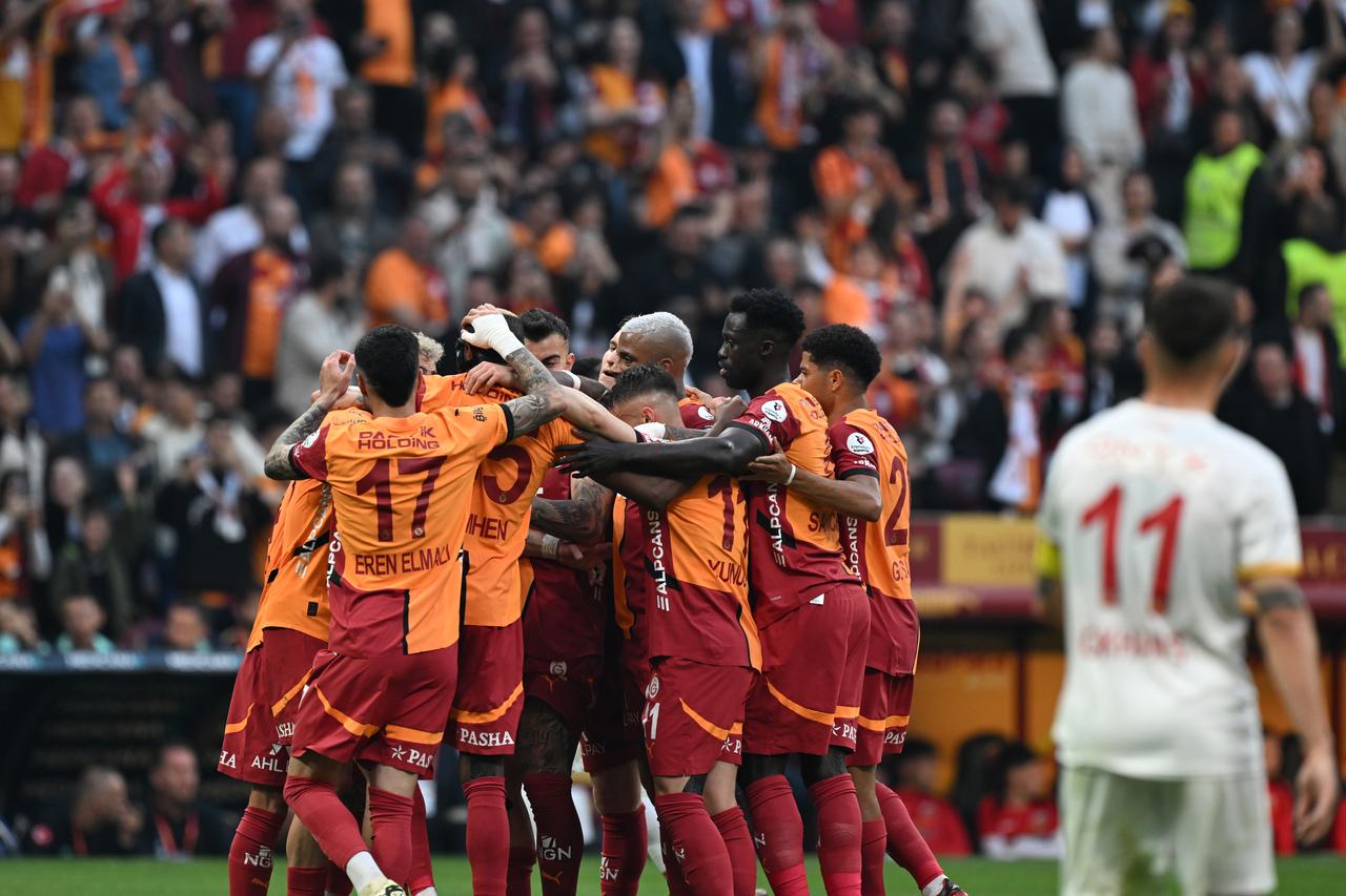 Galatasaray clinch historic 25th Turkish Super Lig title, 1st club to earn fifth star