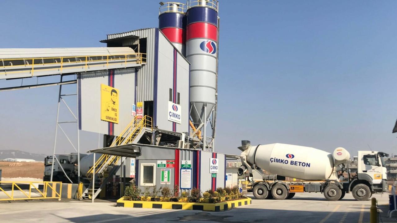 A Cimko Beton mixer truck stationed at the company’s ready-mix concrete facility in Türkiye, accessed on May 19, 2025. (Photo via cimko.com.tr)