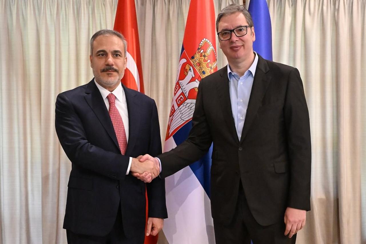 Turkish Foreign Minister Hakan Fidan (L) meets Serbian President Aleksandar Vucic (R) in Belgrade, Serbia on 19 May, 2025. (Photo via Instagram / @buducnostsrbijeav)