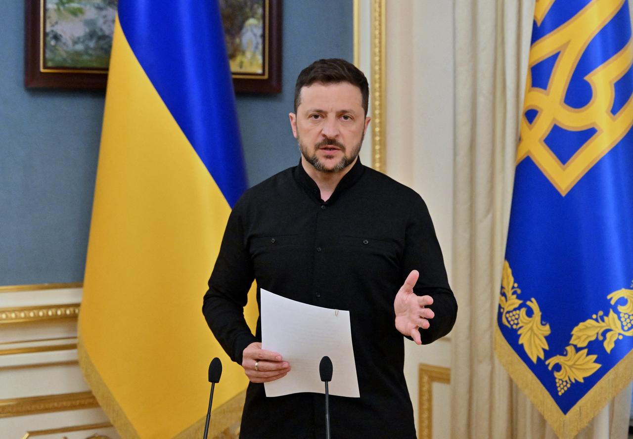 Ukraines President Volodymyr Zelensky speaks to media during a press briefing after his phone talks with the US president, in Kyiv, Ukraine on May 19, 2025. (AFP Photo)
