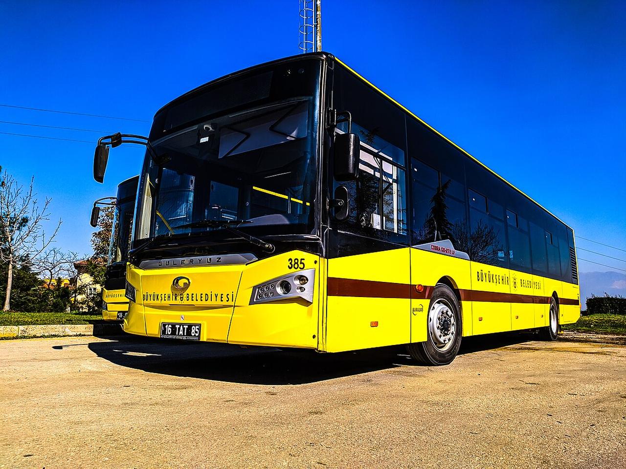 Burulas’ Cobra GD272LF bus on display. (Burulas) 