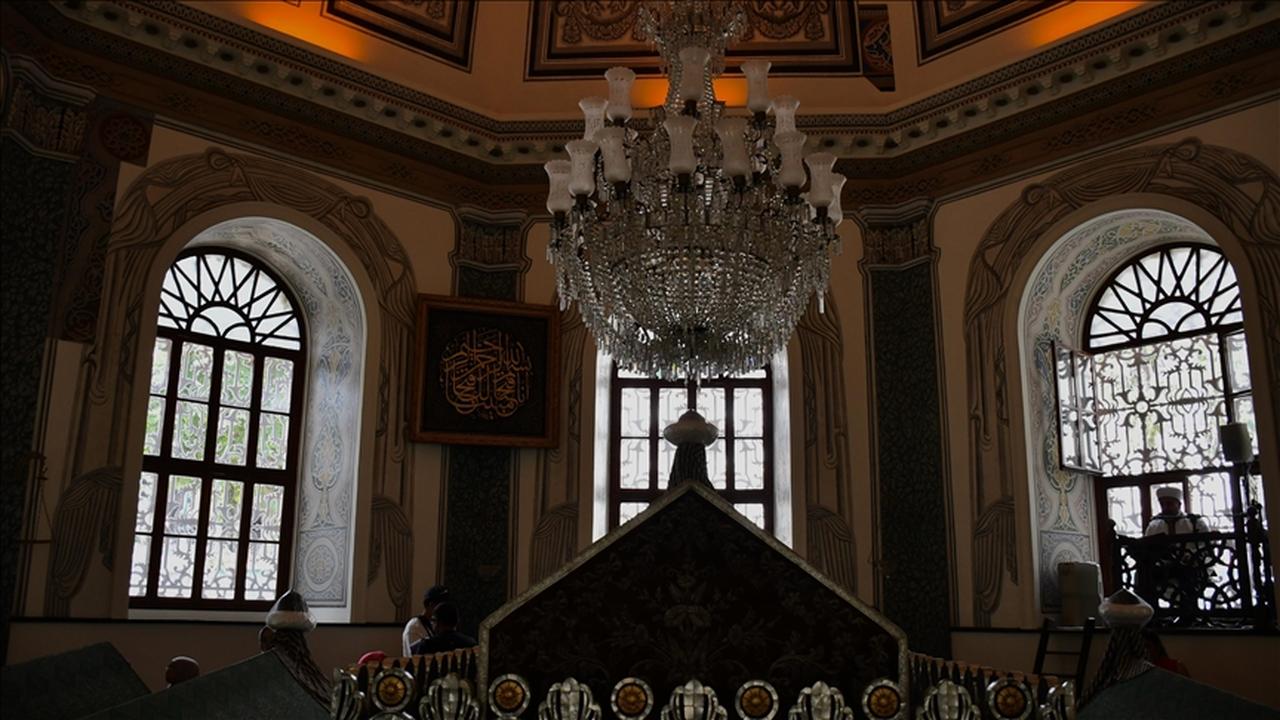 Image showing the graveyard of Osman Ghazi, the founder of Ottoman Empire. (AA Photo)