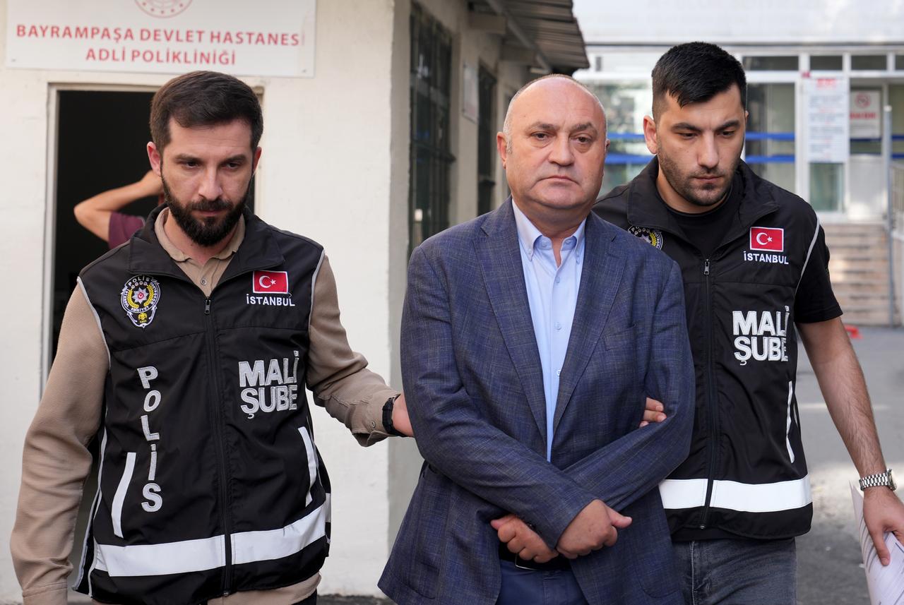 In the corruption investigation targeting the Istanbul Metropolitan Municipality (IMM) 44 suspects — including Ekrem Imamoglu’s Head of Security, Mustafa Akin — have been detained over alleged irregularities in KIPTAS, ISTAC, and the Road Maintenance Department on 23 May, 2025. (AA Photo)