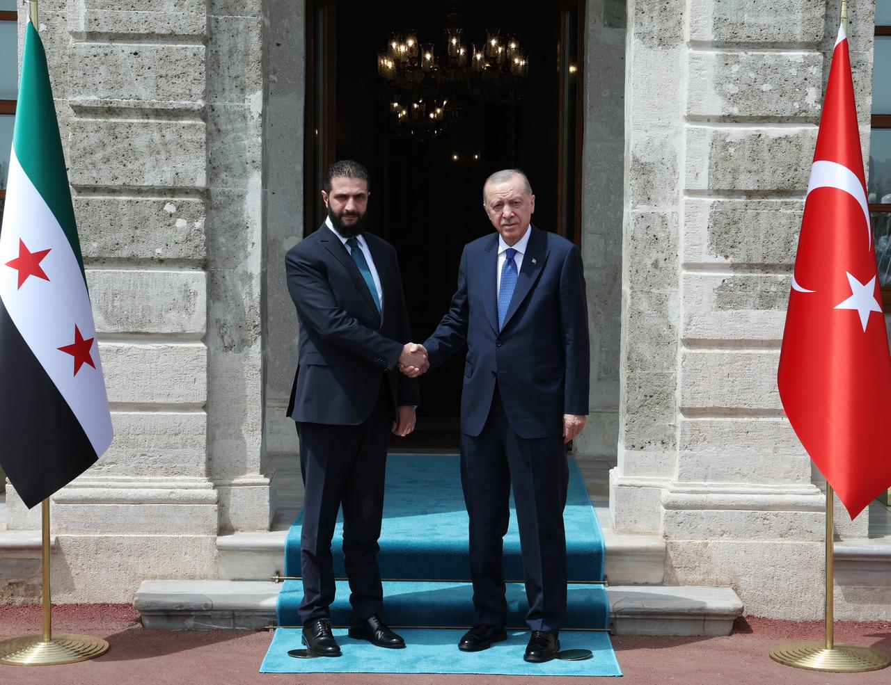 Erdogan receives Syrian President al-Sharaa at Dolmabahce office