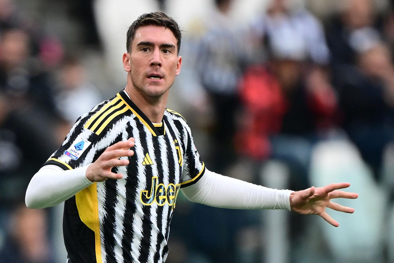 Juventus Serbian forward #09 Dusan Vlahovic reacts during the Italian Serie A football match between Juventus and AC Milan at The Allianz Stadium in Turin on April 27, 2024. (AFP Photo)