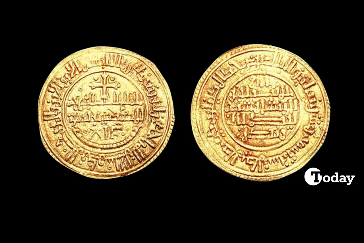 Tarì of Gisulf I modeled on a Fatimid dinar, from 946–977. (Photo via Wikimedia)