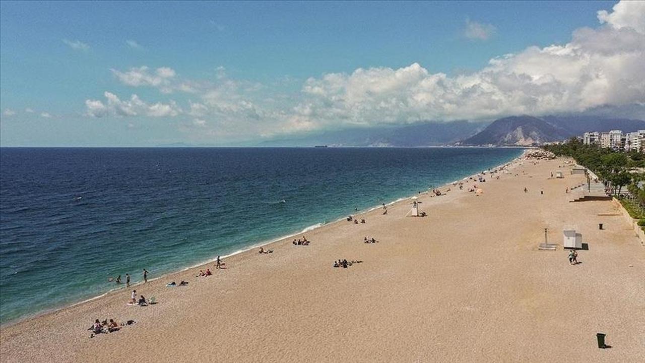 The southern Antalya province of Turkey, often regarded as one of the top tourism destinations in the world, has retained its ranking with the most blue-flagged eco-friendly beaches in the world, with a total of 213. (AA Photo)
