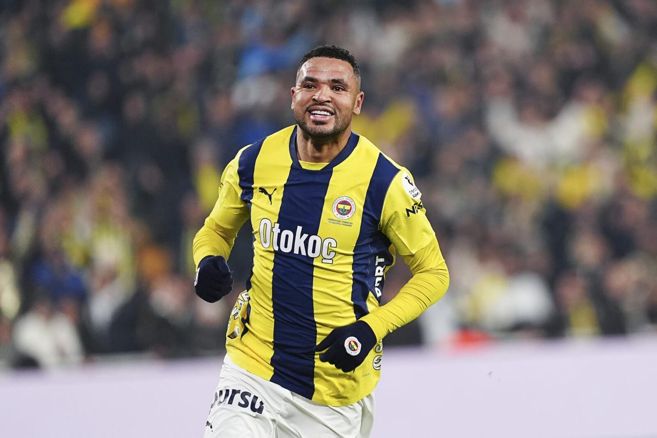 Youssef En-Nesyri (19) of Fenerbahce celebrates after scoring a goal during the Turkish Super Lig week 24 match between Fenerbahce and Kasimpasa at Ulker Stadium in Istanbul, Turkiye on February 16, 2025. (AA Photo)