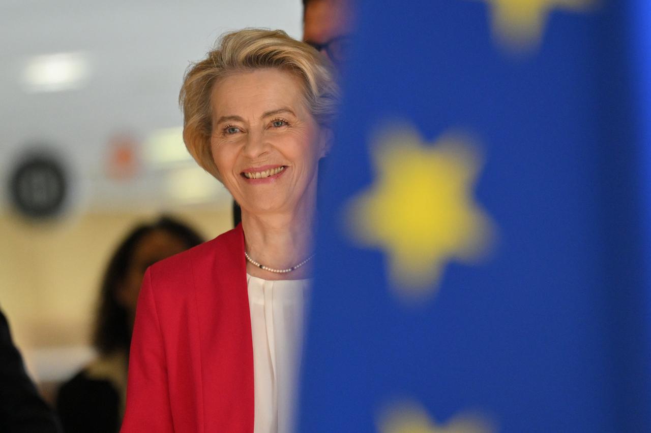 European Commission President Ursula Von der Leyen arrives to attend a College of Commissioners meeting at the EU headquarters in Brussels on May 21, 2025. (AFP Photo)
