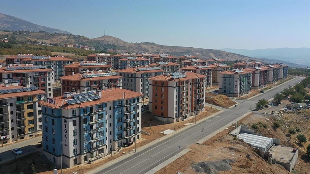 Newly constructed residential blocks by Türkiye’s state housing agency TOKI in southeastern Türkiye, on May 26, 2025. (AA Photo)