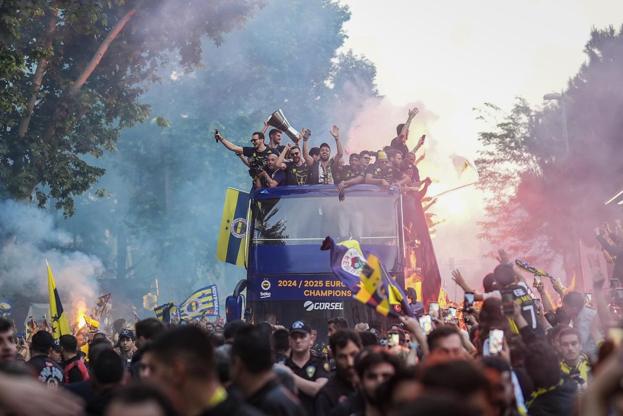 Fenerbahce Beko celebrates Euroleague victory with parade in Istanbul