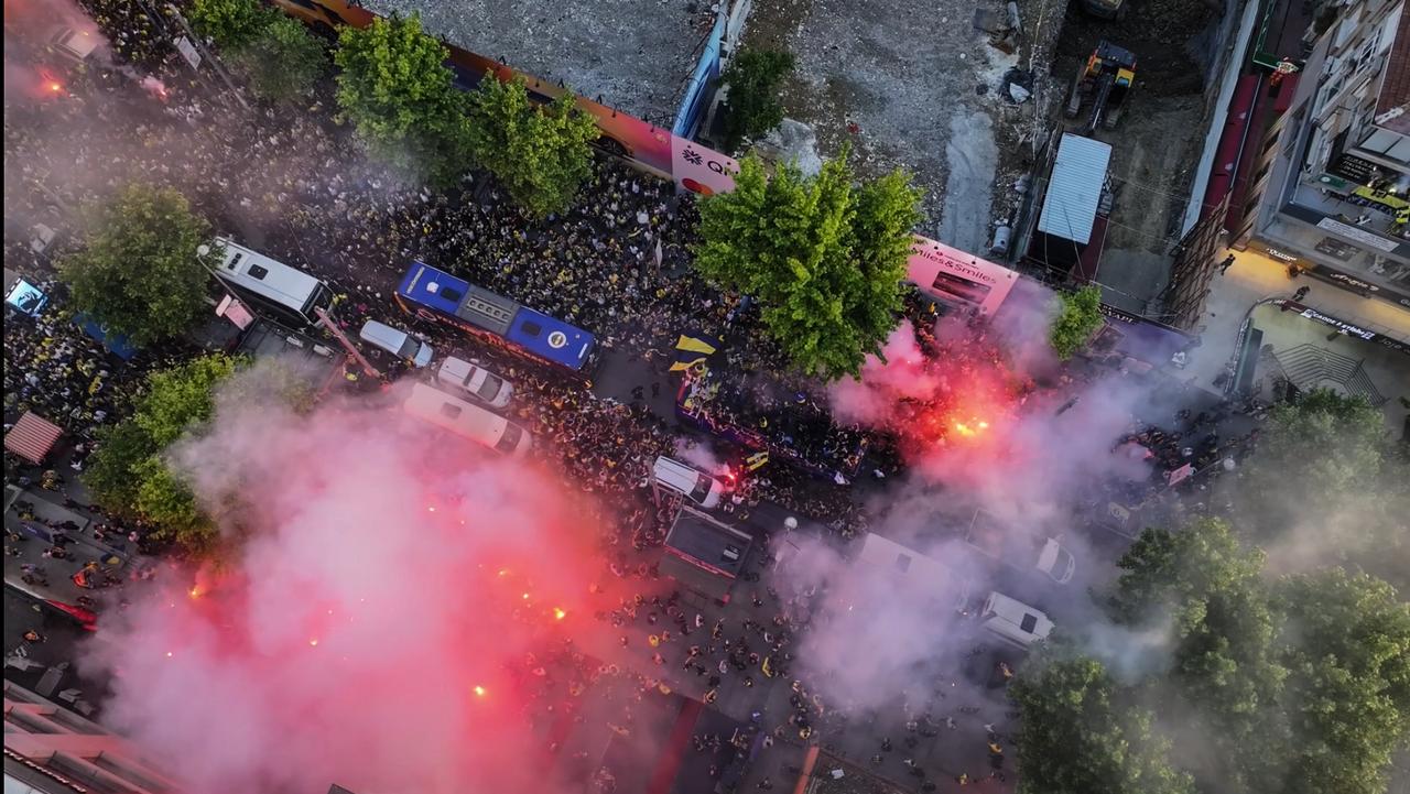 Fenerbahce Beko team touring streets and greeting fans with their trophy after Fenerbahce Beko wins 2nd Turkish Airlines Euroleague title in Istanbul, Türkiye on May 27, 2025: (AA Photo)