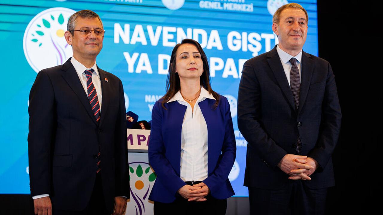 CHP leader Ozgur Ozel meets with DEM co-chairs Tulay Hatipogullari and Tuncer Bakirhan.. (Türkiye Daily)