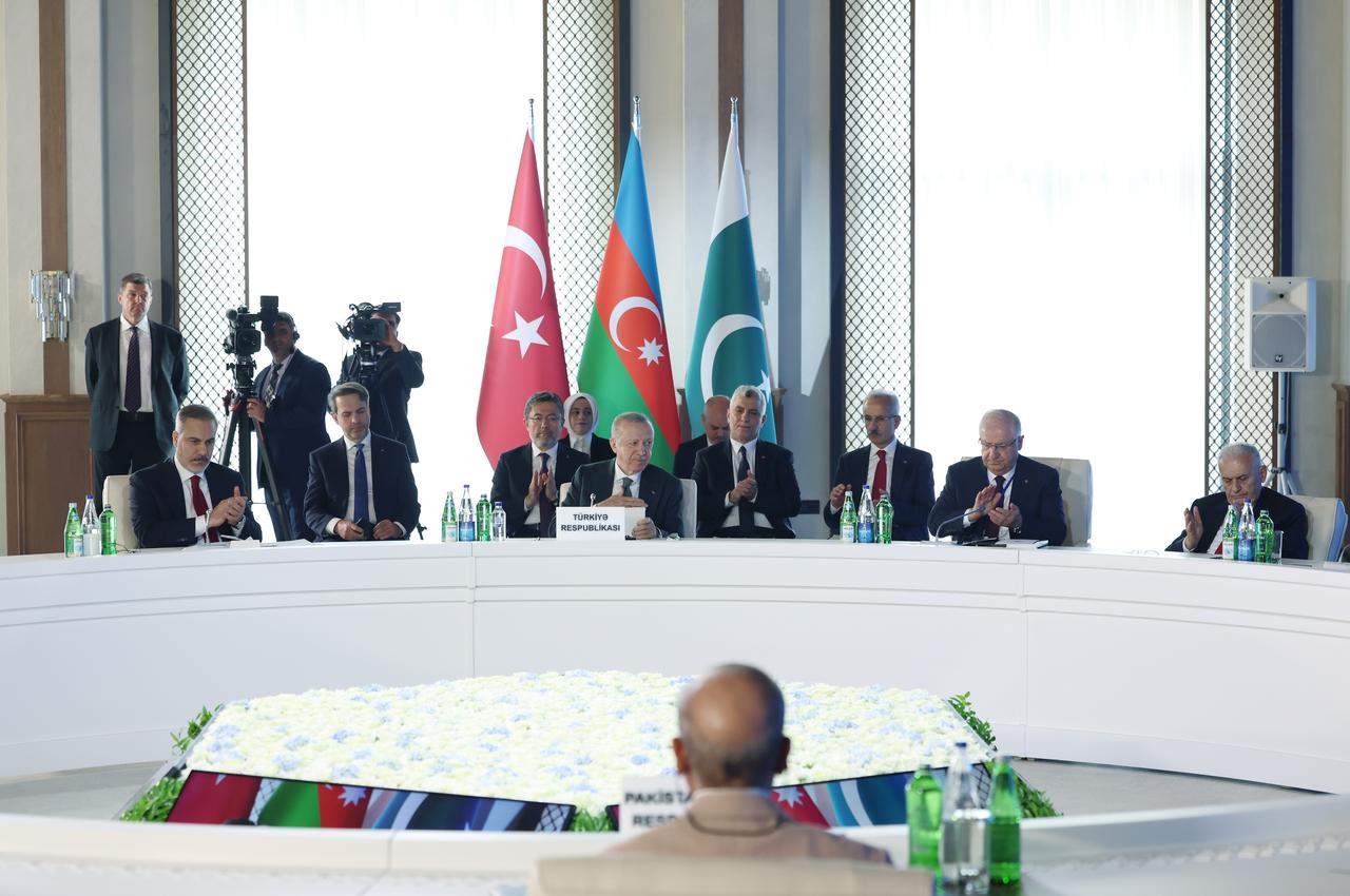 LACHIN, AZERBAIJAN - MAY 28: (----EDITORIAL USE ONLY - MANDATORY CREDIT - TURKISH PRESIDENCY / MURAT KULA / HANDOUT - NO MARKETING NO ADVERTISING CAMPAIGNS - DISTRIBUTED AS A SERVICE TO CLIENTS----) Turkish President Recep Tayyip Erdogan, Azerbaijani President Ilham Aliyev and Pakistani Prime Minister Shehbaz Sharif hold a trilateral meeting in Lachin, Azerbaijan, on May 28, 2025. ( TUR Presidency / Murat Kula - Anadolu Agency )