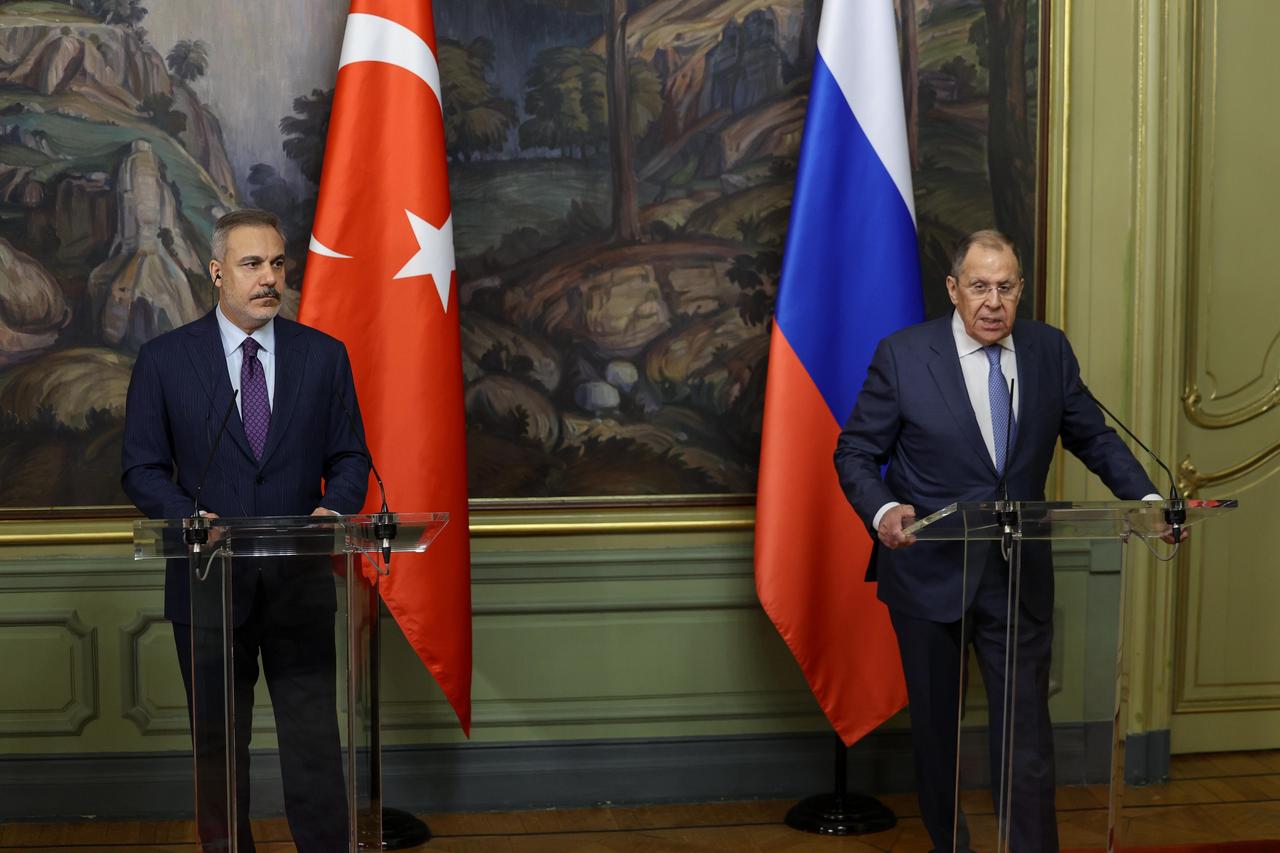 Russian Foreign Minister Sergey Lavrov (R) and Turkish Foreign Minister Hakan Fidan (L) attend joint press conference in Moscow, Russia on May 27, 2025. (AA Photo)