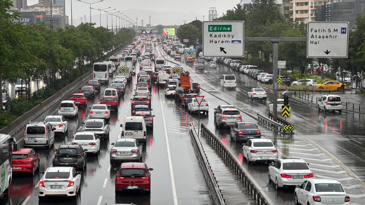 Traffic in Istanbul on May 26, 2025. (AA Photo)