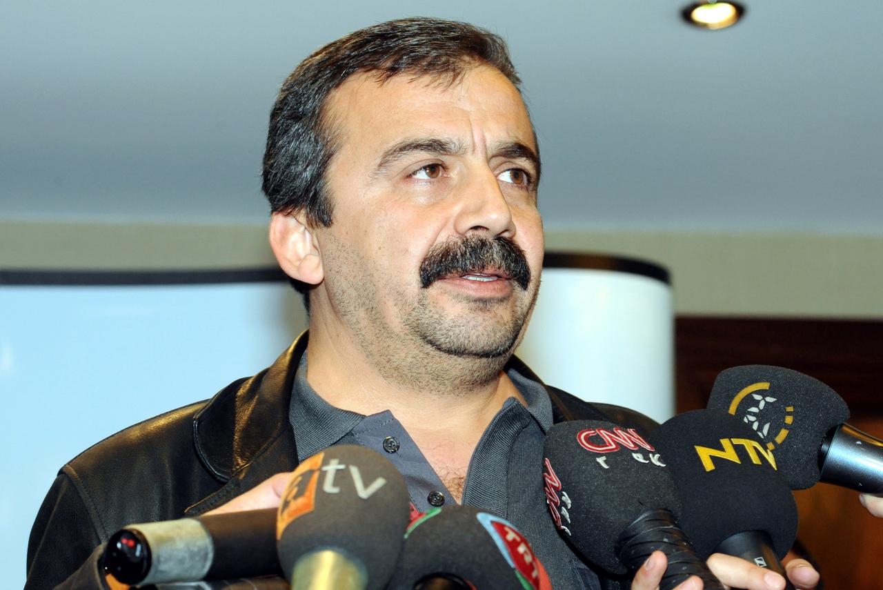 Prominent Turkish politician Sirri Sureyya Onder dies at 62