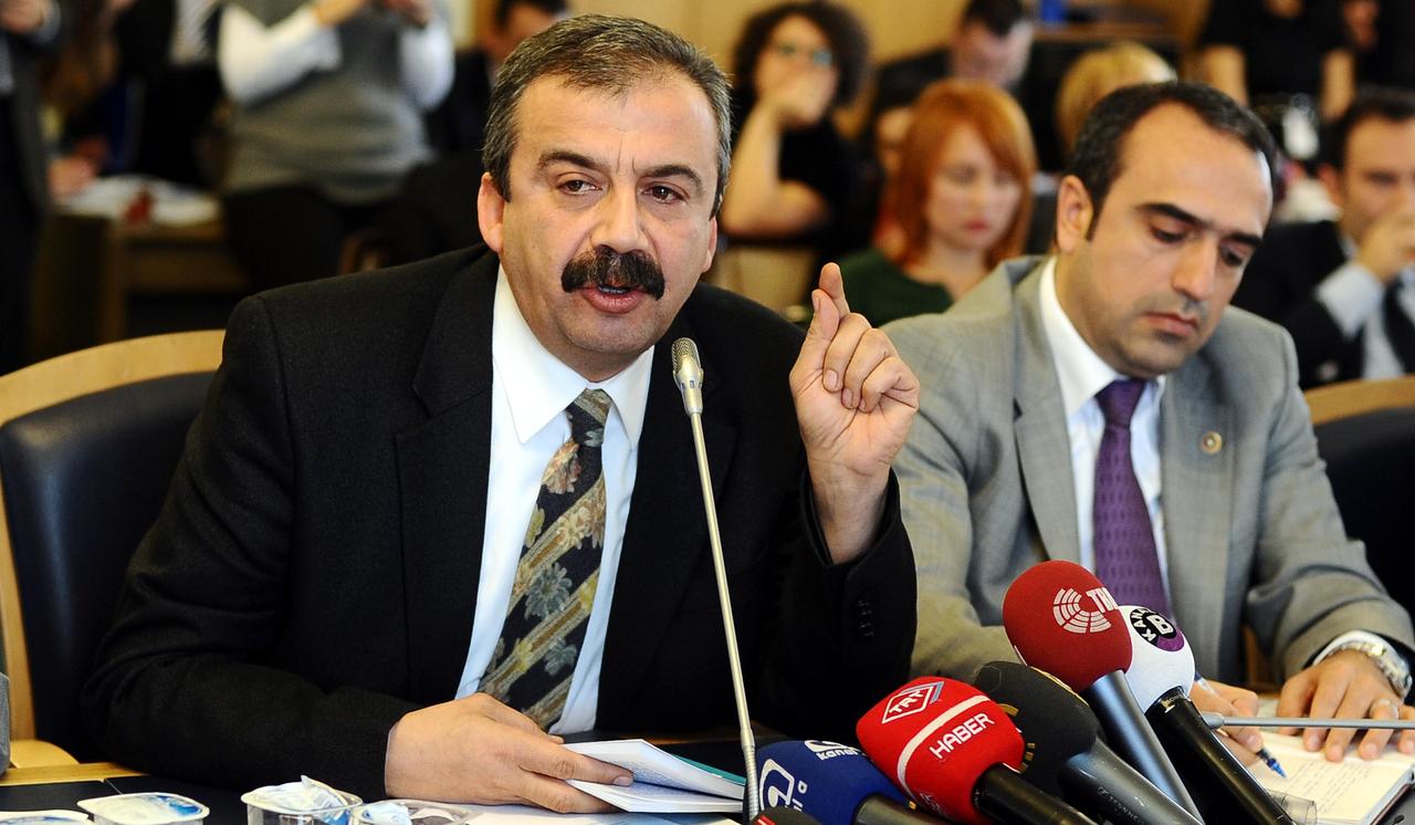 Prominent Turkish politician Sirri Sureyya Onder dies at 62