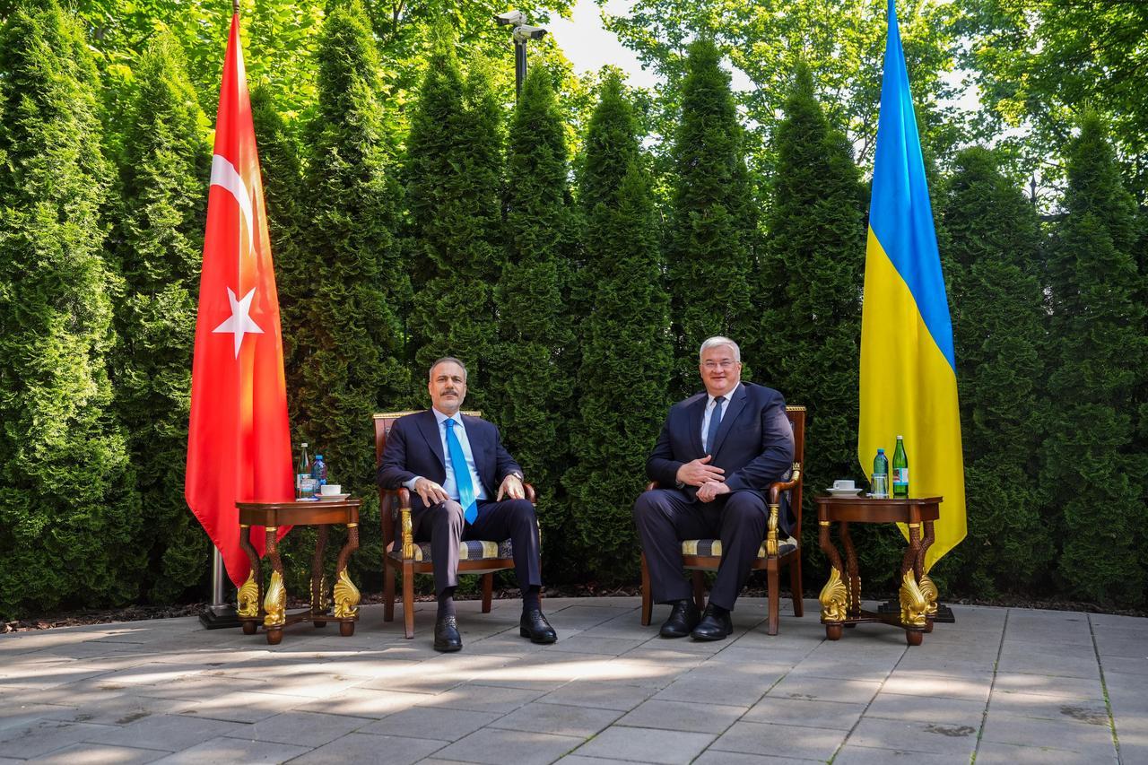 Turkish Foreign Minister Hakan Fidan (L) meets with Ukrainian Foreign Minister Andriy Sybiha in Kyiv, Ukraine on May 30, 2025. (AA Photo)